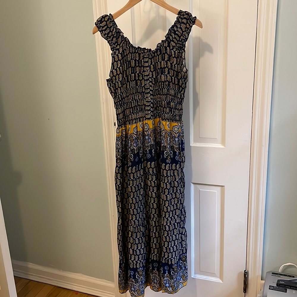 Julia women’s sleeveless maxi paisley pattern dress. Brand new with tags.